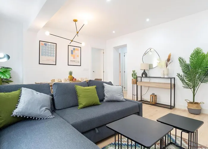 Gorgeous Renovated Apartment 2Br Ac